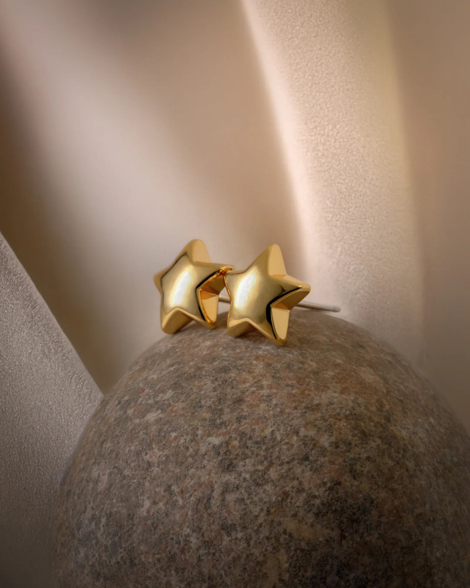 Astra Studs